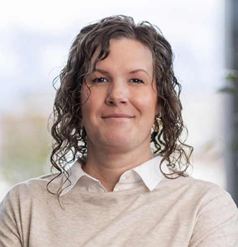 Headshot of CHG Healthcare Foundation staff member, Stephanie Howe